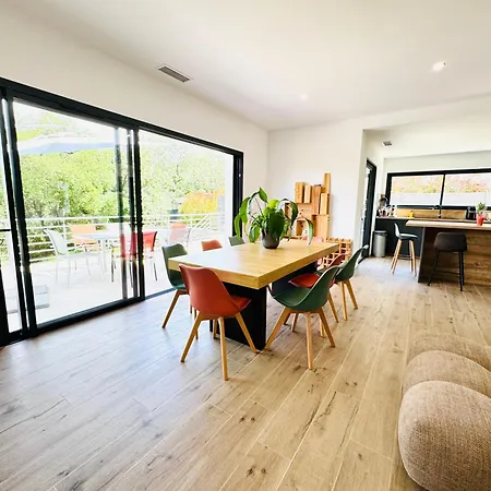 Bel Aspres 4 Chambres-piscine-ping-pong-clim-spacieuse-netflix-sudséjourconciergerie Villa