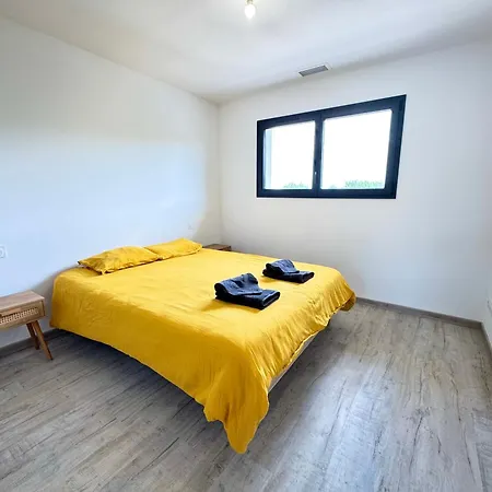 Bel Aspres 4 Chambres-piscine-ping-pong-clim-spacieuse-netflix-sudsejourconciergerie Villa